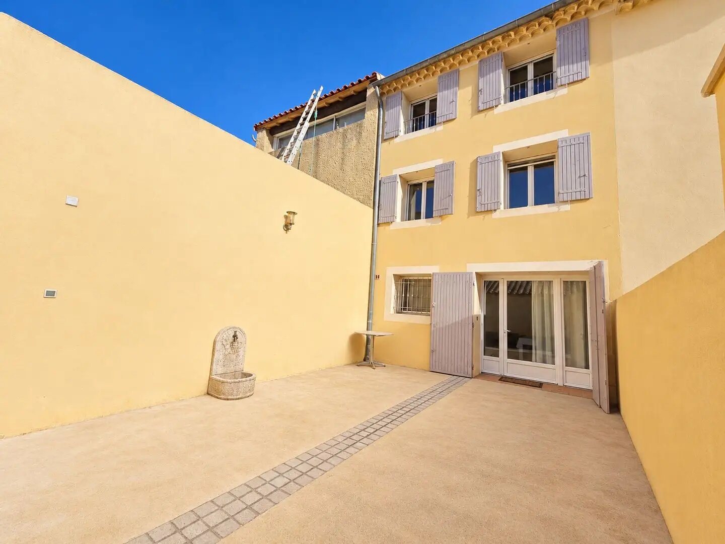 Maison à vendre, 85m², Sainte-Cécile-les-Vignes