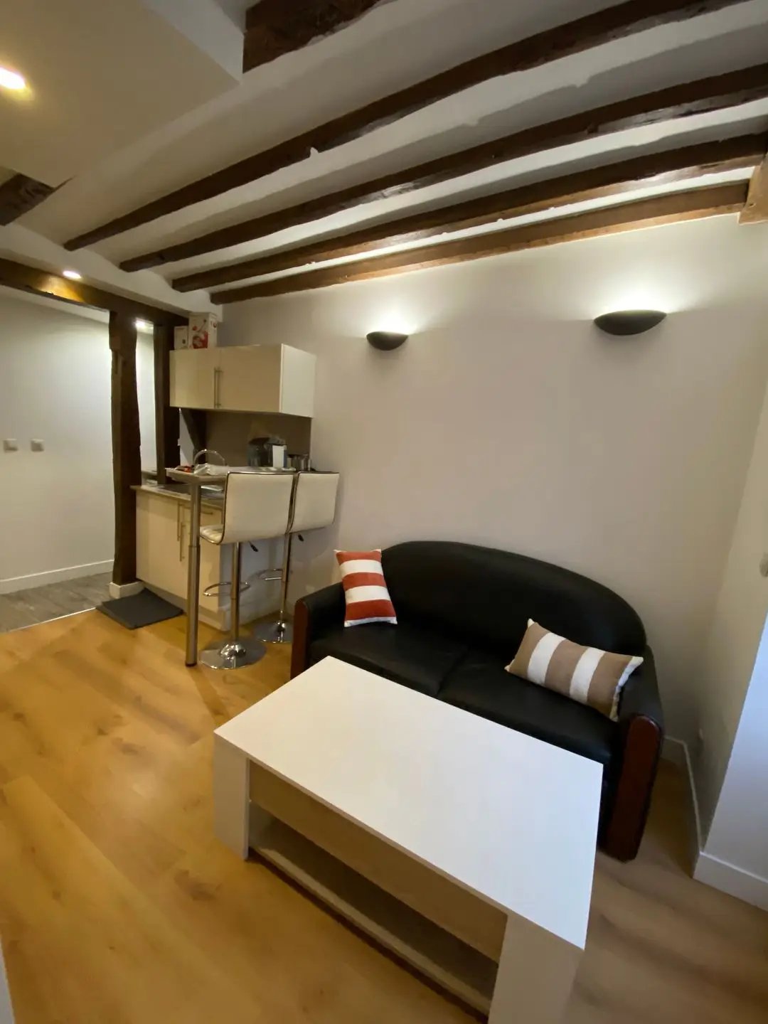 Appartement à louer, 24m², Paris 18ème