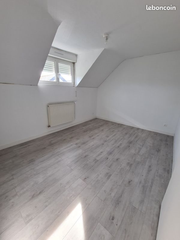 Maison à louer, 61m², Glageon