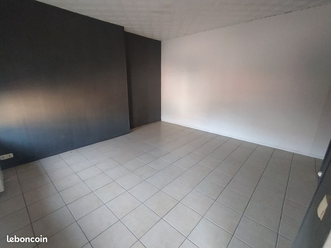 Maison à louer, 71m², Trélon