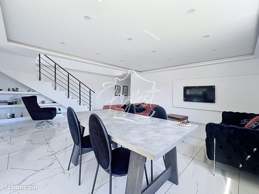 Maison à vendre, 146m², Argiésans