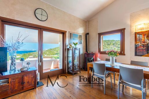 Palau | Apartament cu vedere la mare uluitoare și piscină