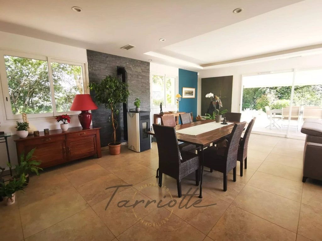 Maison à vendre, 144m², Alba-la-Romaine