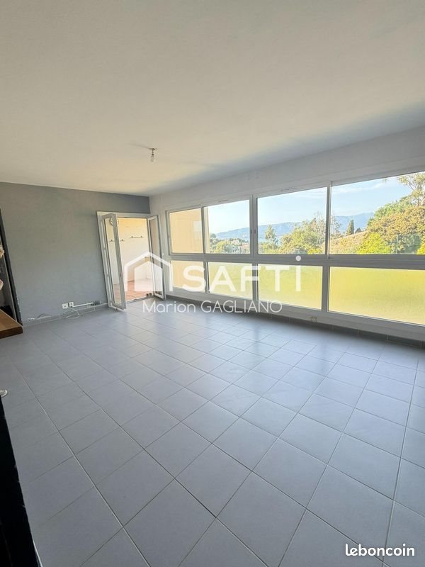 Appartement à vendre, 76m², Saint-Mandrier-sur-Mer
