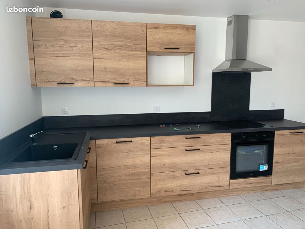 Maison à louer, 83m², Montguyon