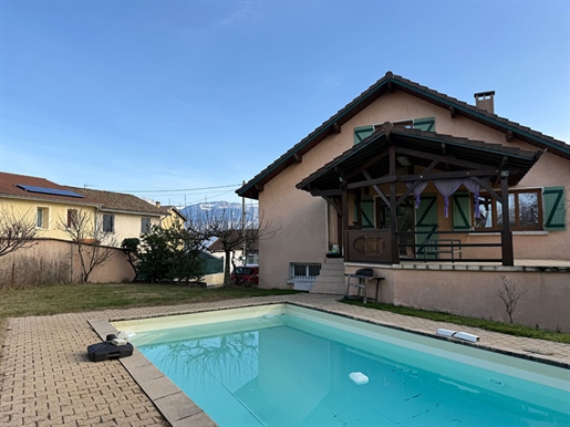 Maison 5 pièces 132 m² · à Charnècles · 132 m² · 313 000 €
