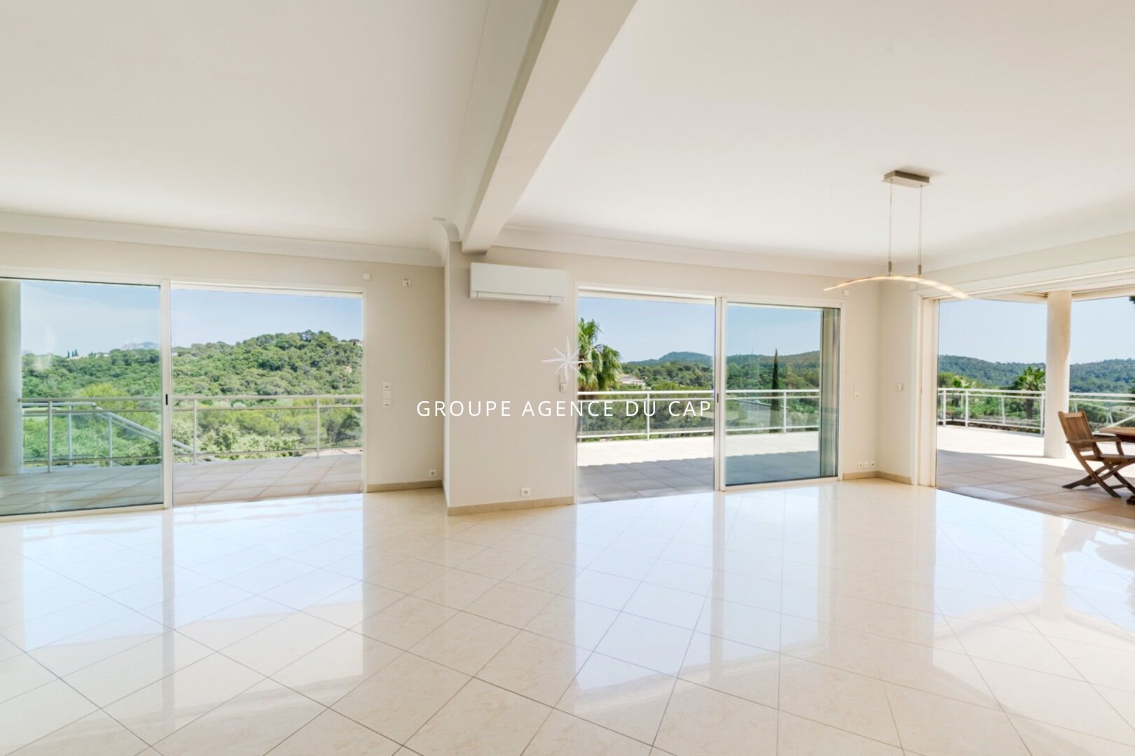 Maison à vendre, 297m², Saint-Raphaël