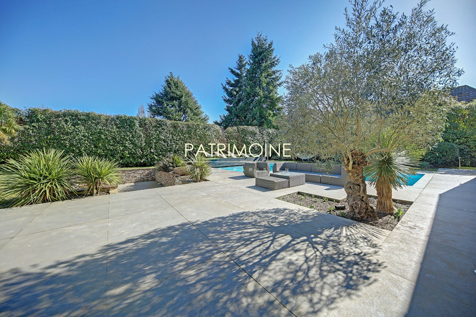 Maison à louer, 838m², Feucherolles