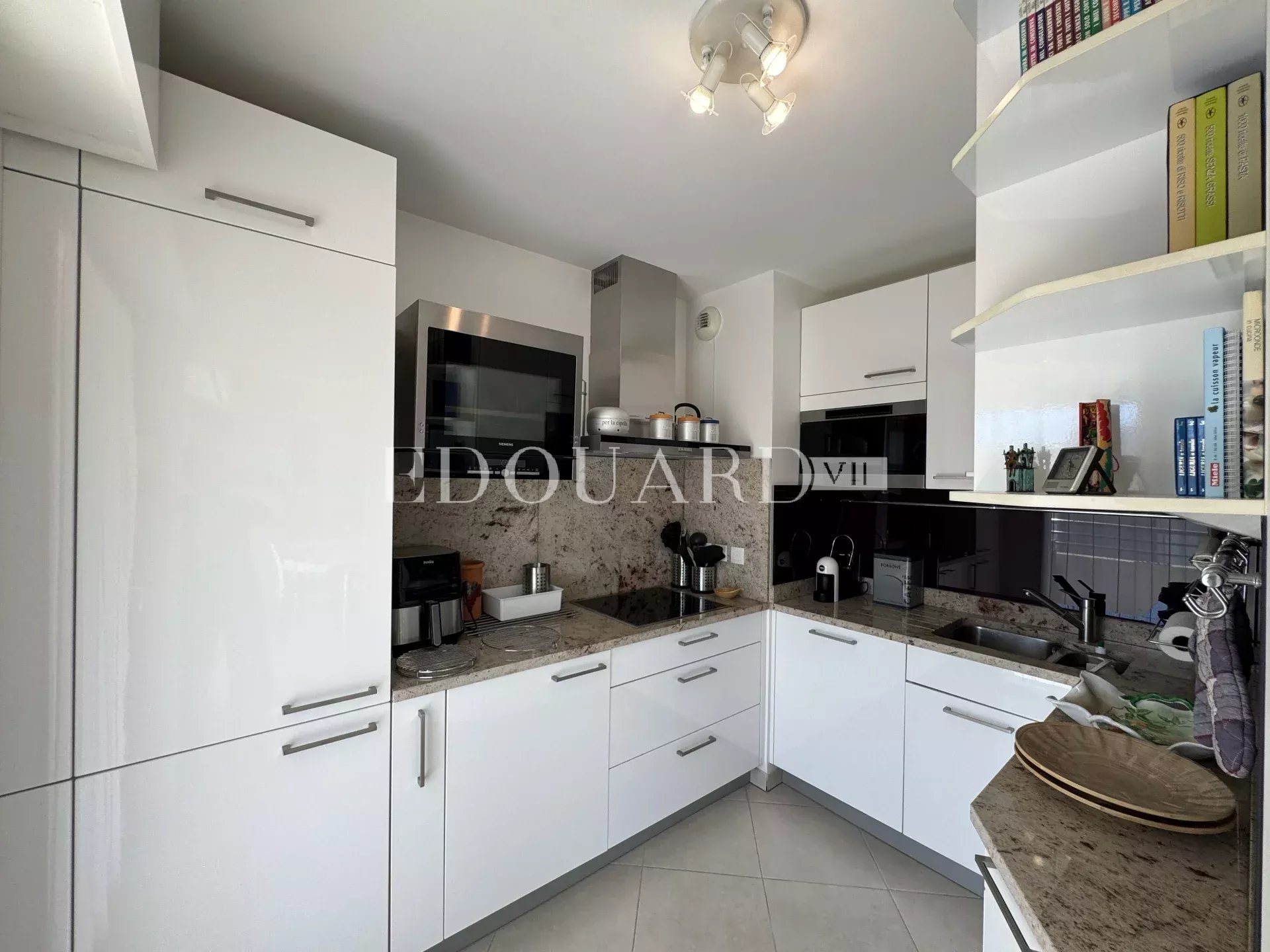 Appartement à louer, 65m², Roquebrune-Cap-Martin