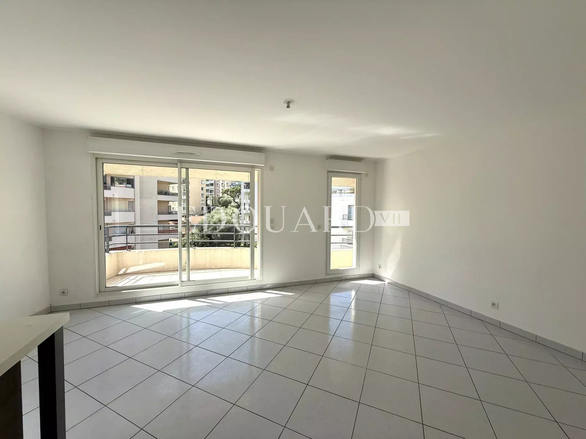 Appartement à louer, 77m², Beausoleil
