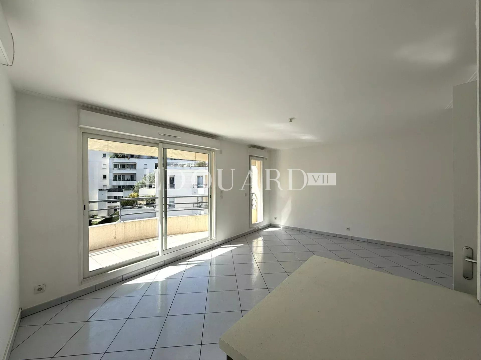 Appartement à louer, 77m², Beausoleil