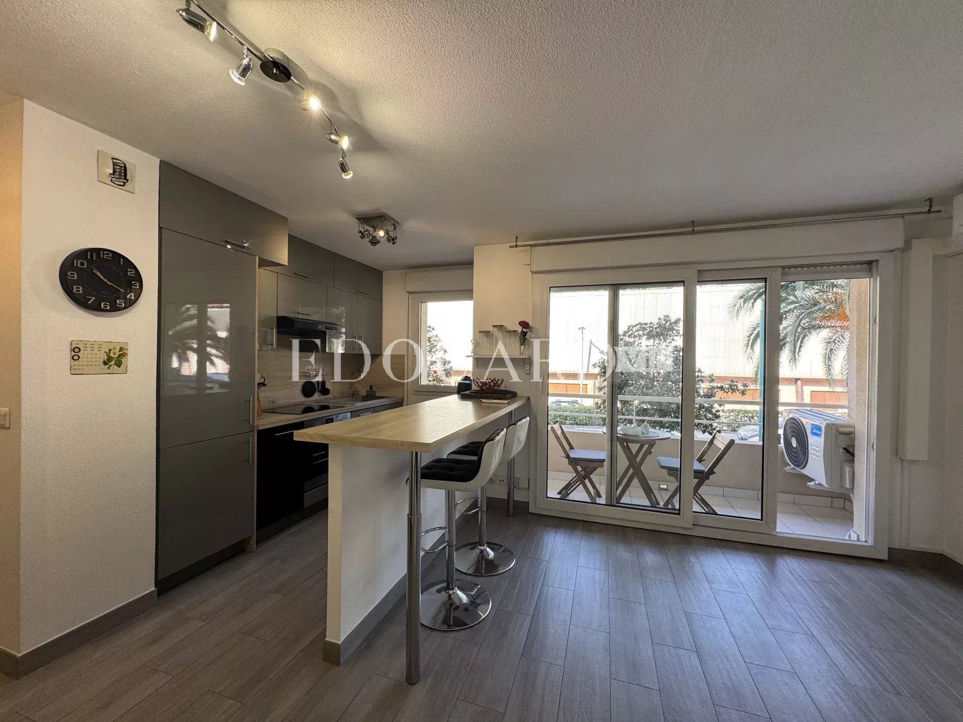 Appartement à louer, 42m², Menton