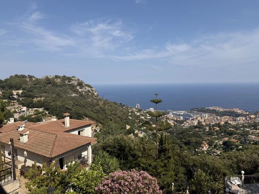 Maison 8 pièces 289 m² · à La Turbie · 289 m² · 2 500 000 €