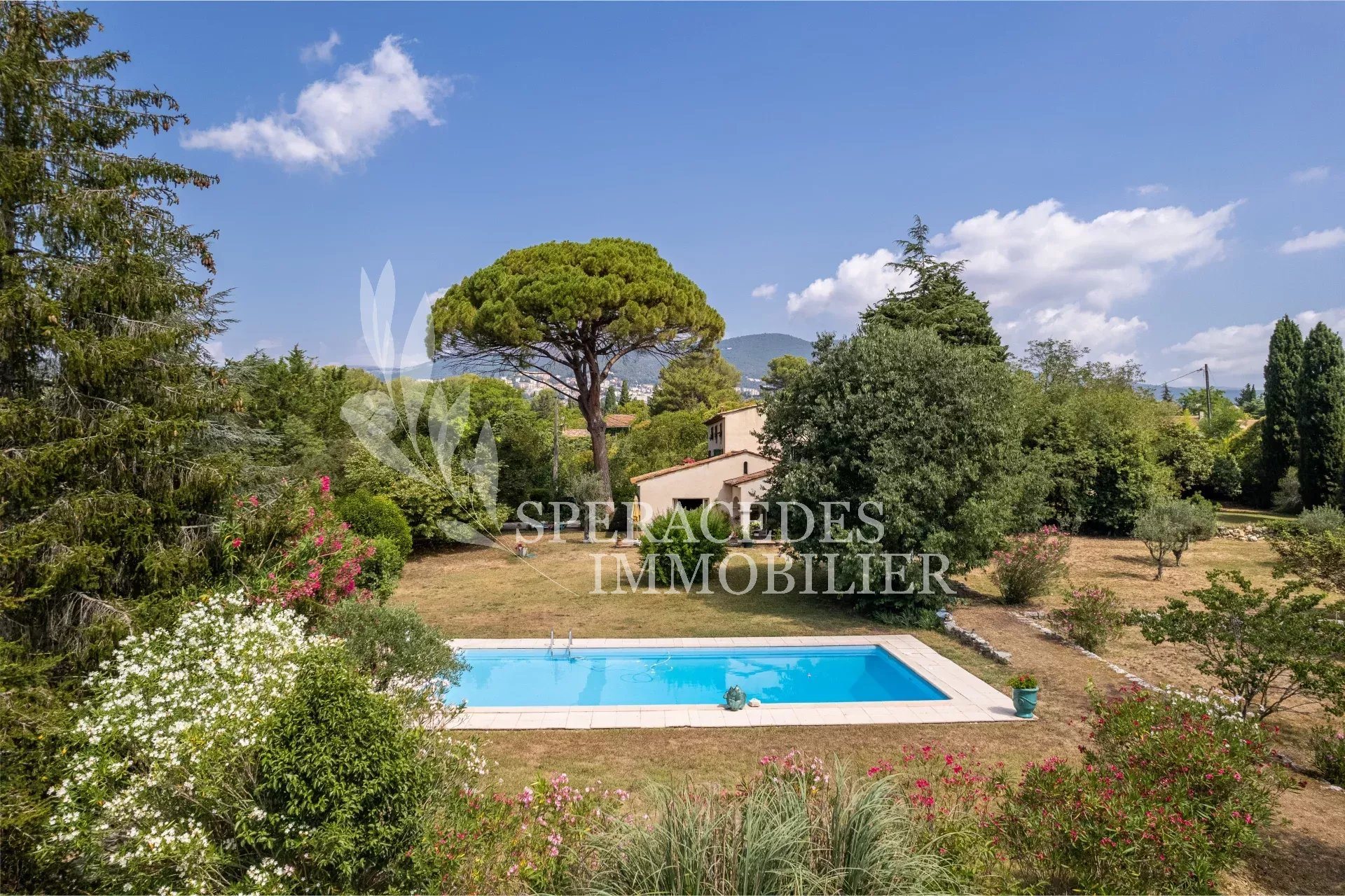 Maison à vendre, 260m², Grasse