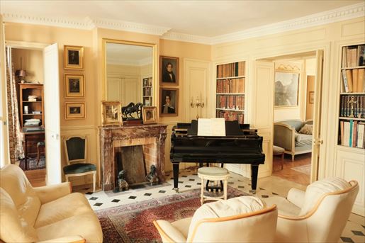 5 pièces 132 m² · à Paris 6ème · 132 m² · 2 470 000 €