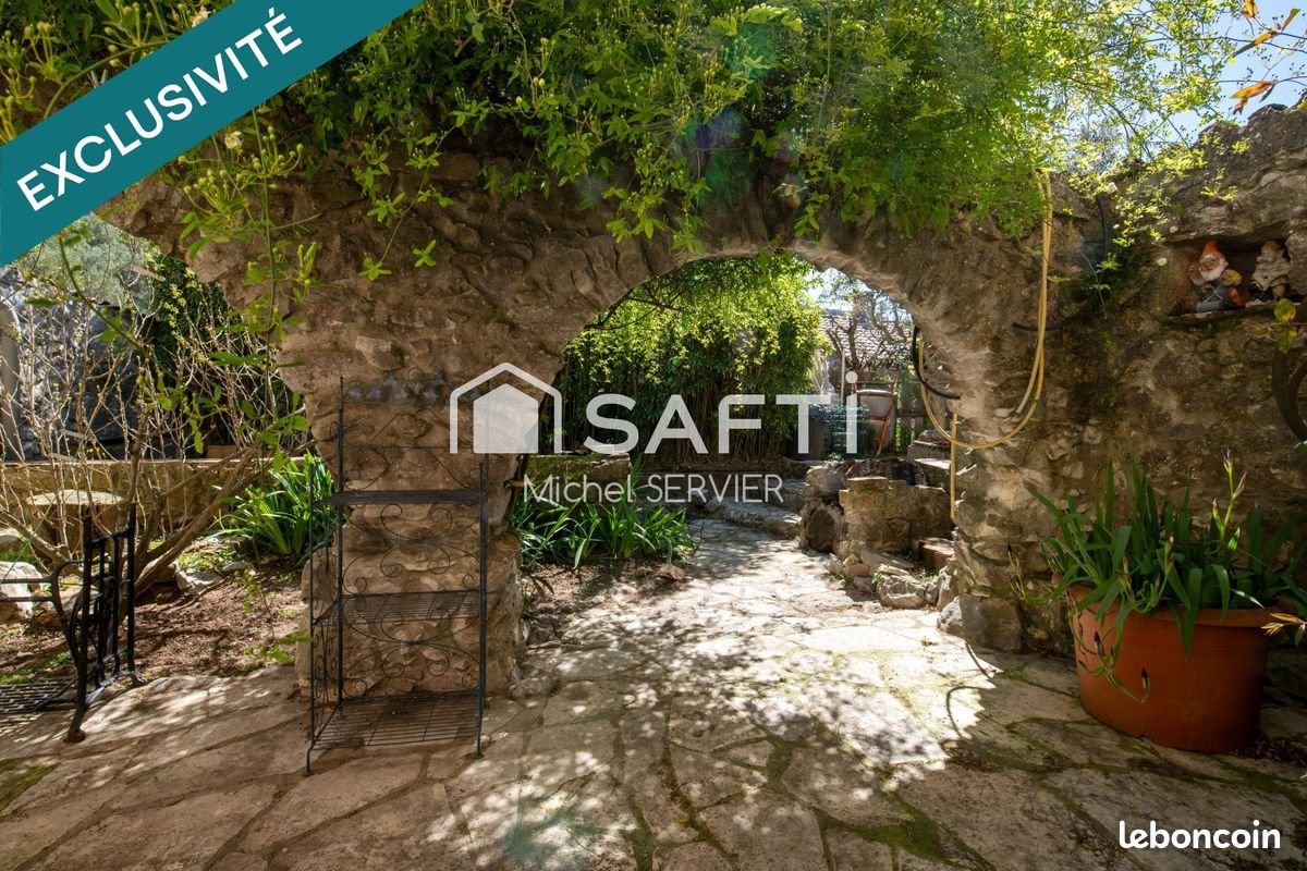 Maison à vendre, 81m², Évenos