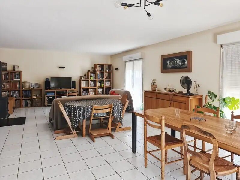 Maison à vendre, 161m², Sussargues