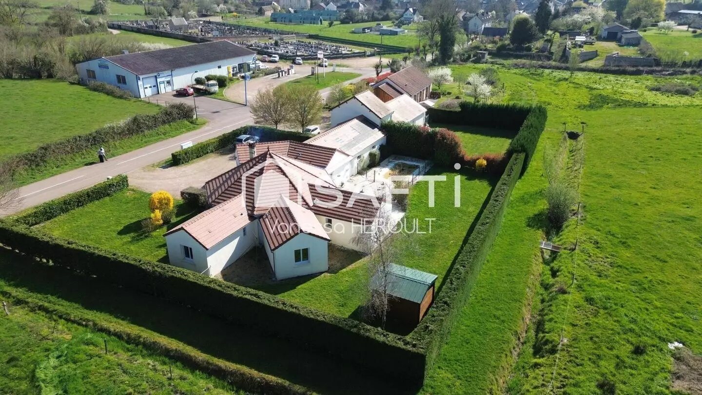 Maison à vendre, 179m², Saint-Saulge