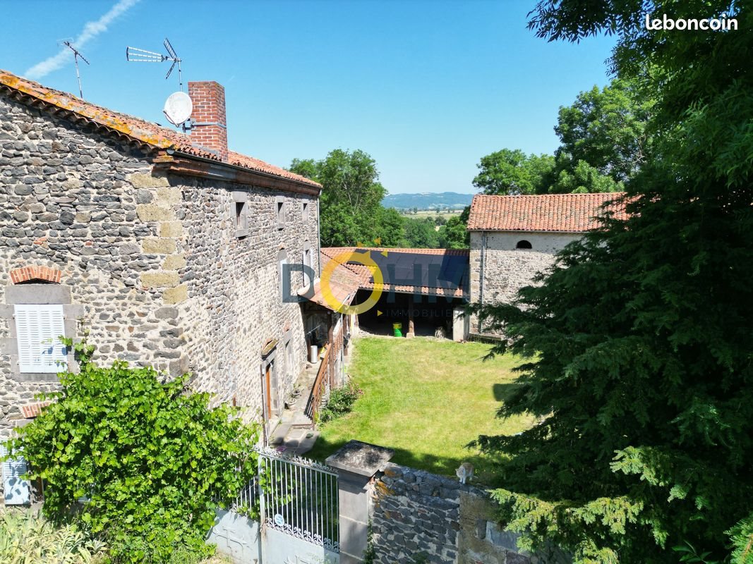 Maison à vendre, 130m², Saint-Georges-d'Aurac