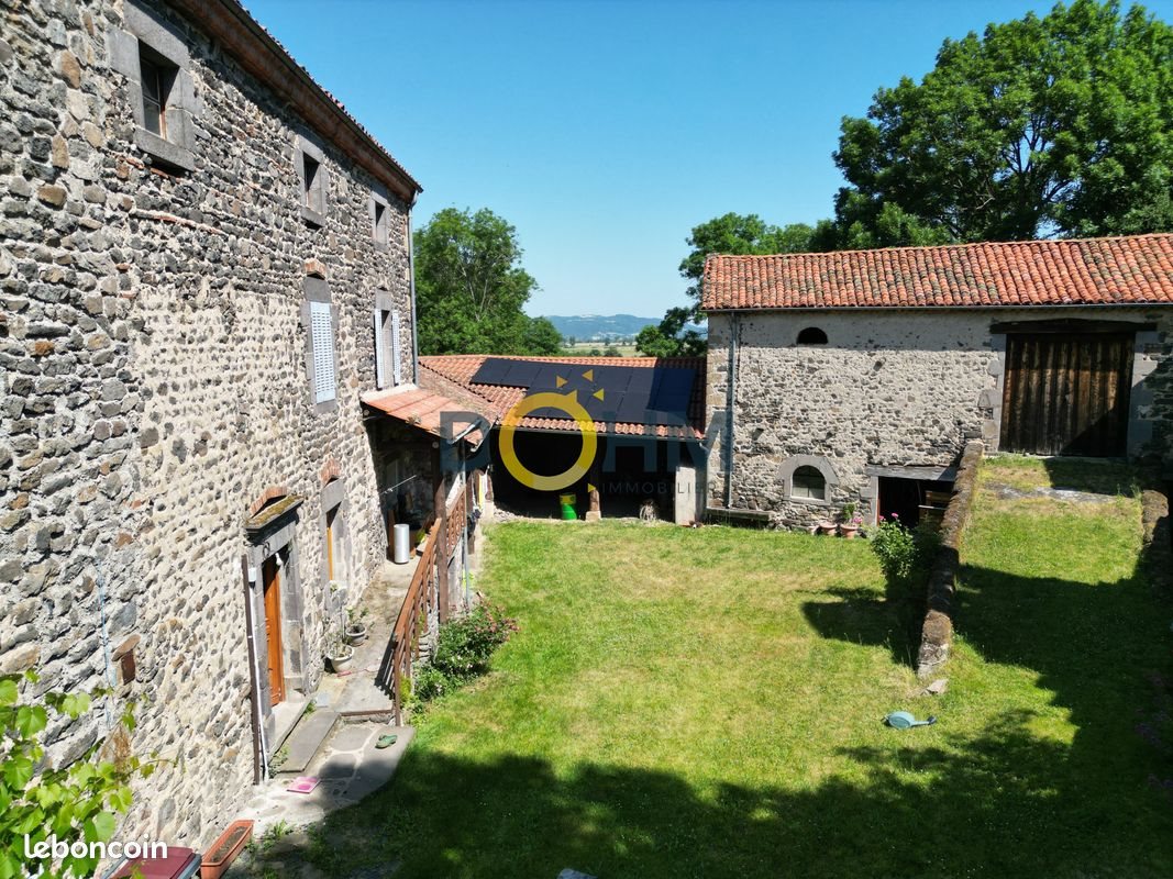 Maison à vendre, 130m², Saint-Georges-d'Aurac