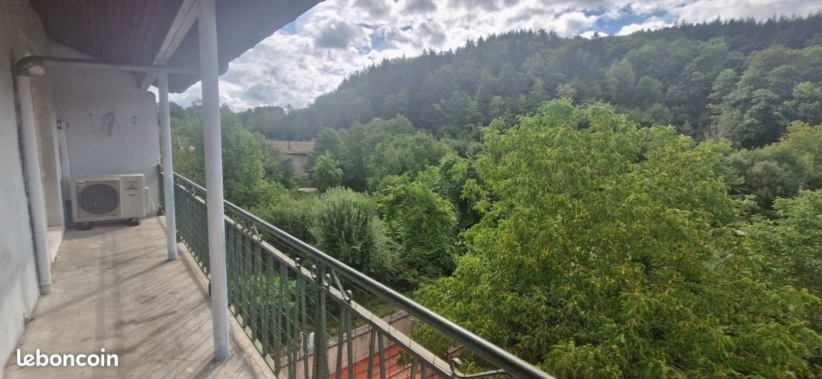 Appartement à louer, 107m², La Monnerie-le-Montel