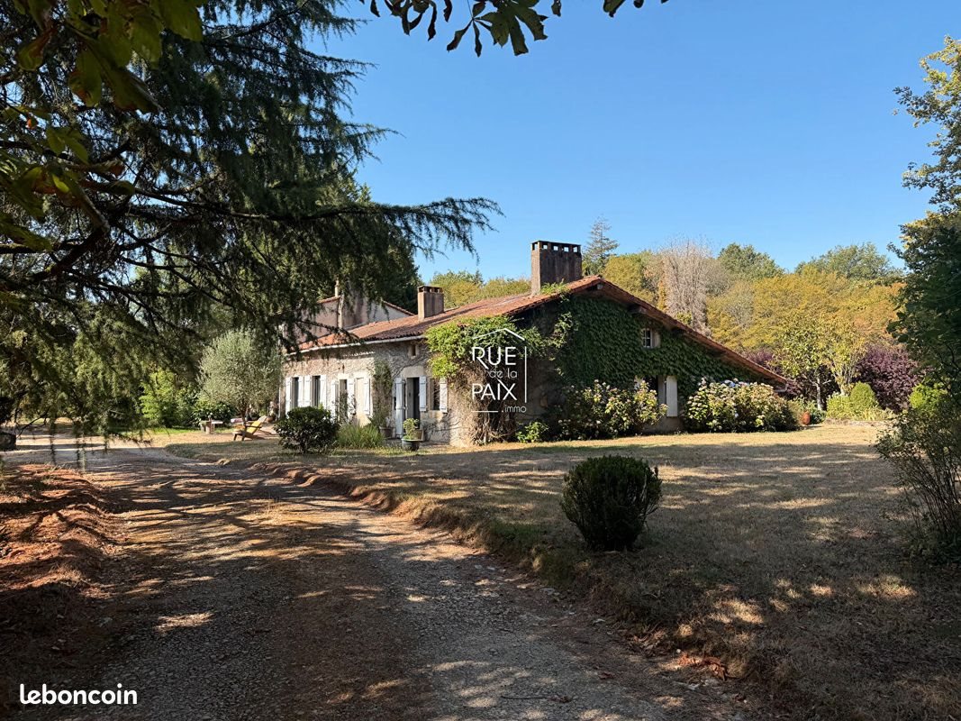 Maison à vendre, 240m², Vasles