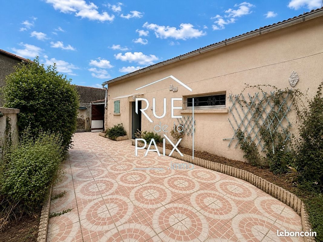 Maison à vendre, 117m², La Ferrière-en-Parthenay