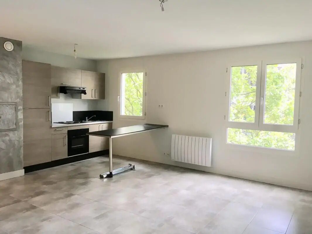Appartement à louer, 49m², Courbevoie