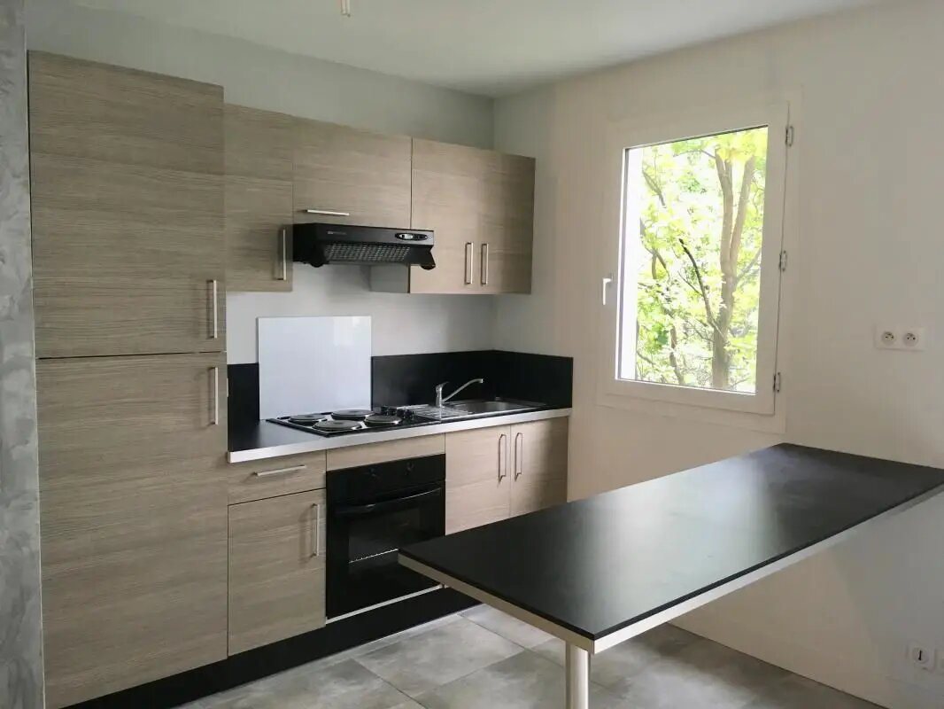 Appartement à louer, 49m², Courbevoie