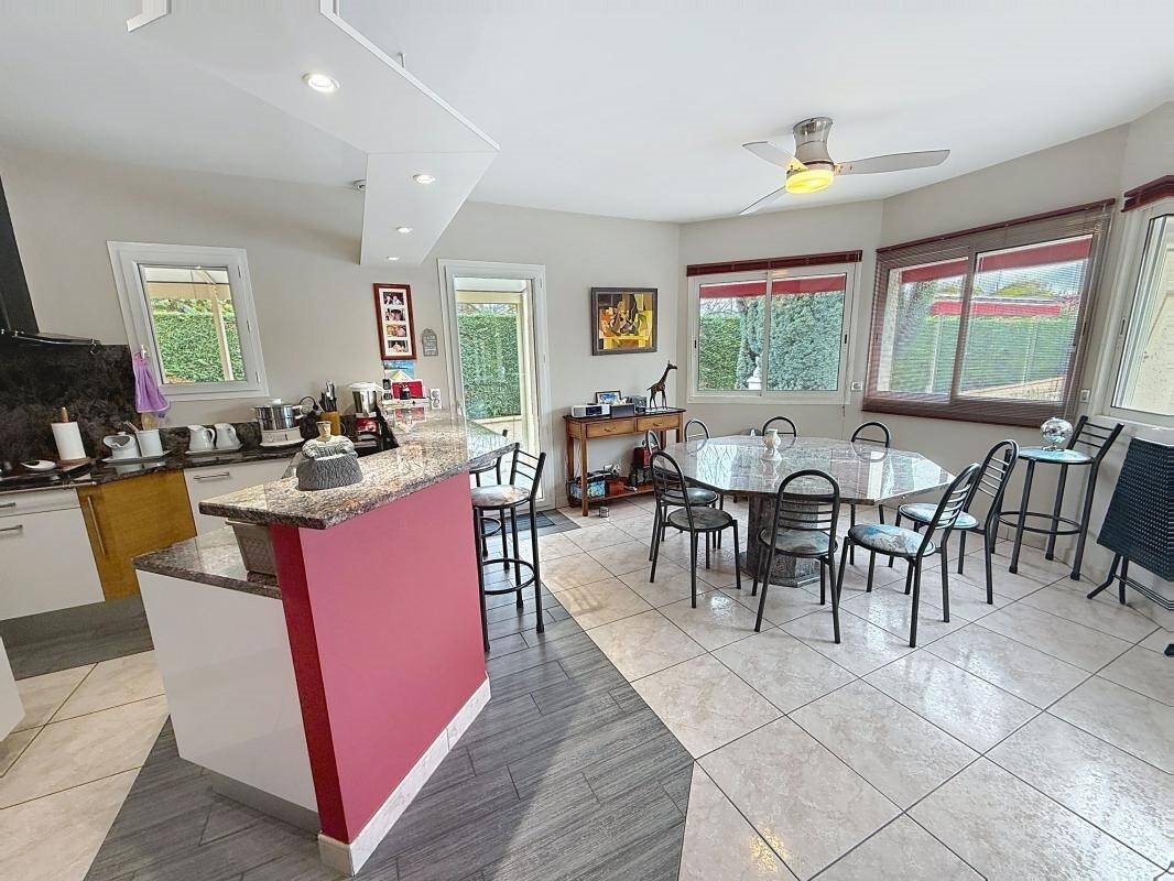 Maison à vendre, 266m², Lescar