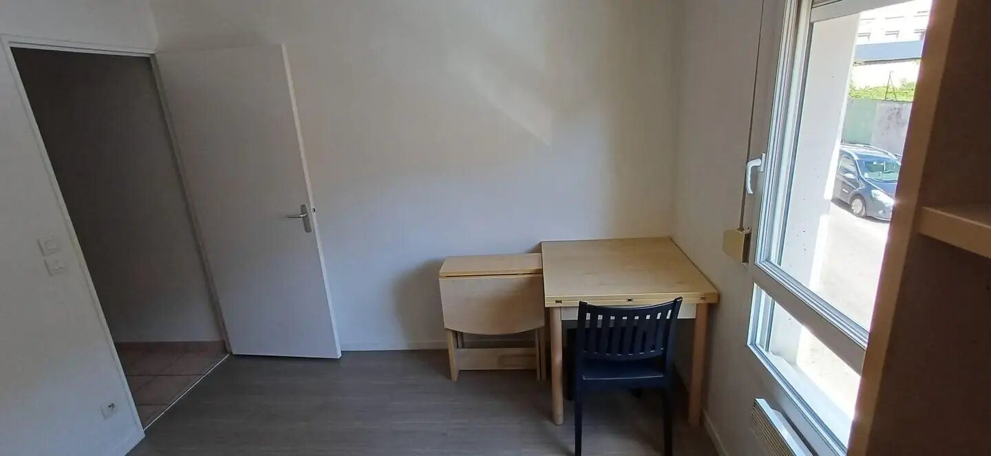 Appartement à louer, 18m², Saint-Etienne