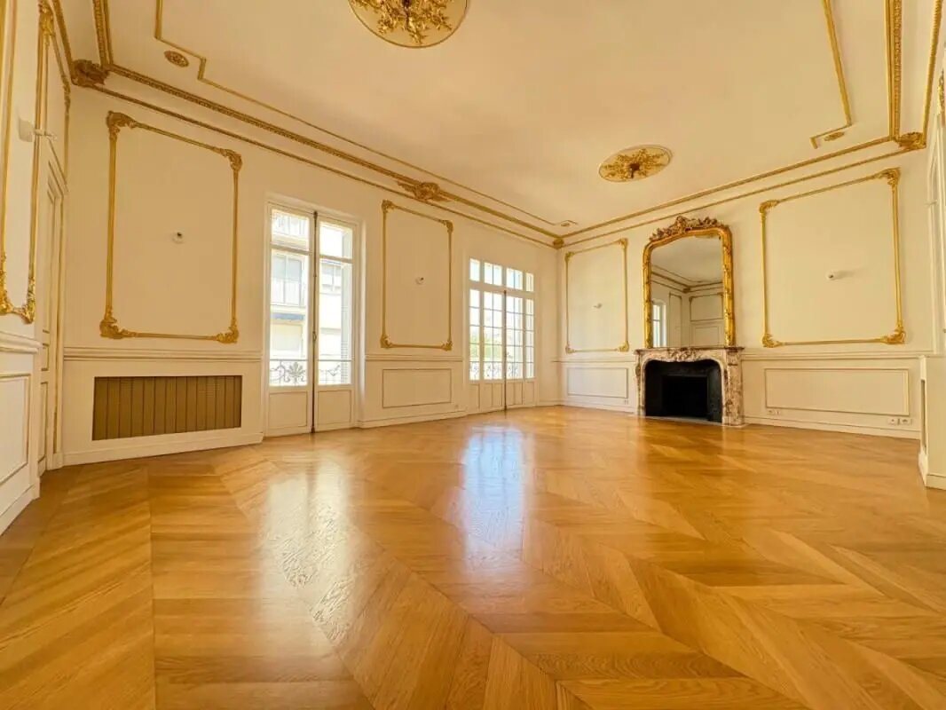 Appartement à louer, 134m², Nice