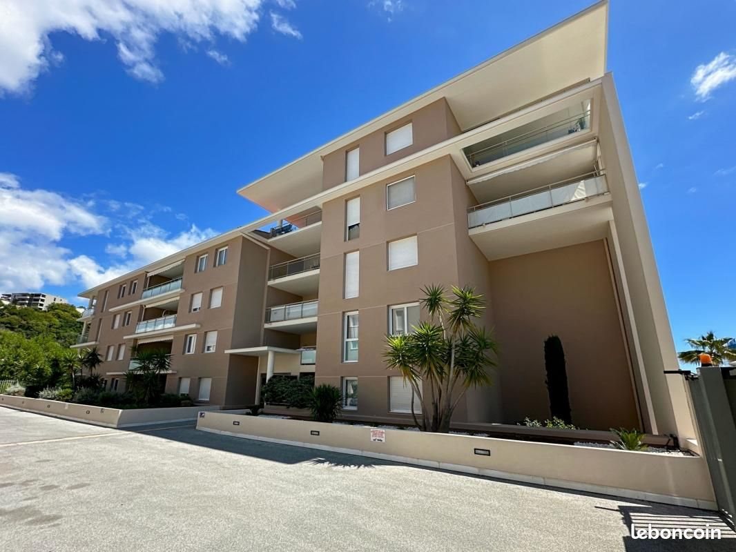 Appartement à louer, 86m², Saint-Raphaël