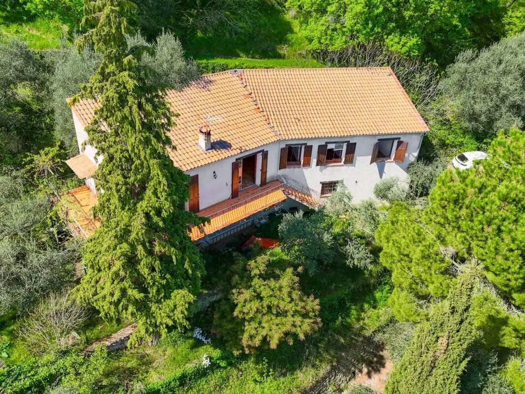 Maison à vendre, 4m², Le Broc