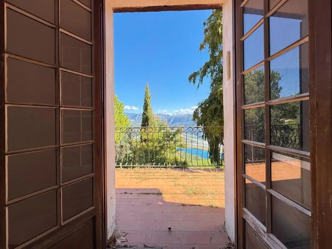 Maison à vendre, 4m², Le Broc