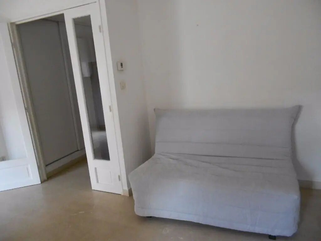 Appartement à louer, 23m², Nîmes