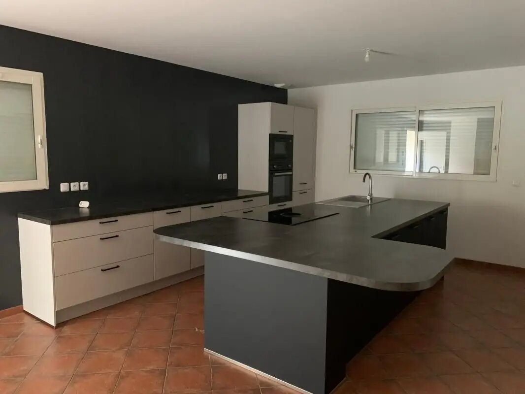 Maison à louer, 118m², Nîmes
