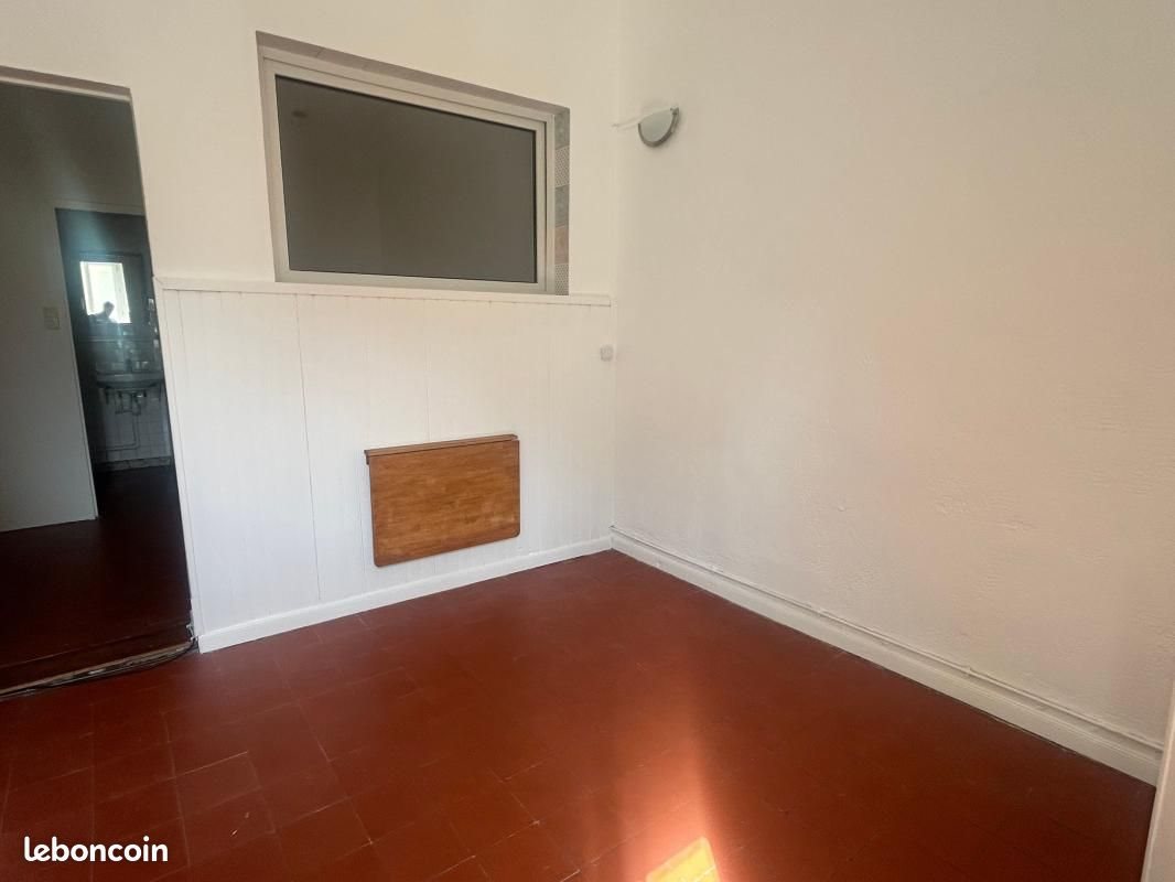 Appartement à louer, 25m², Nîmes