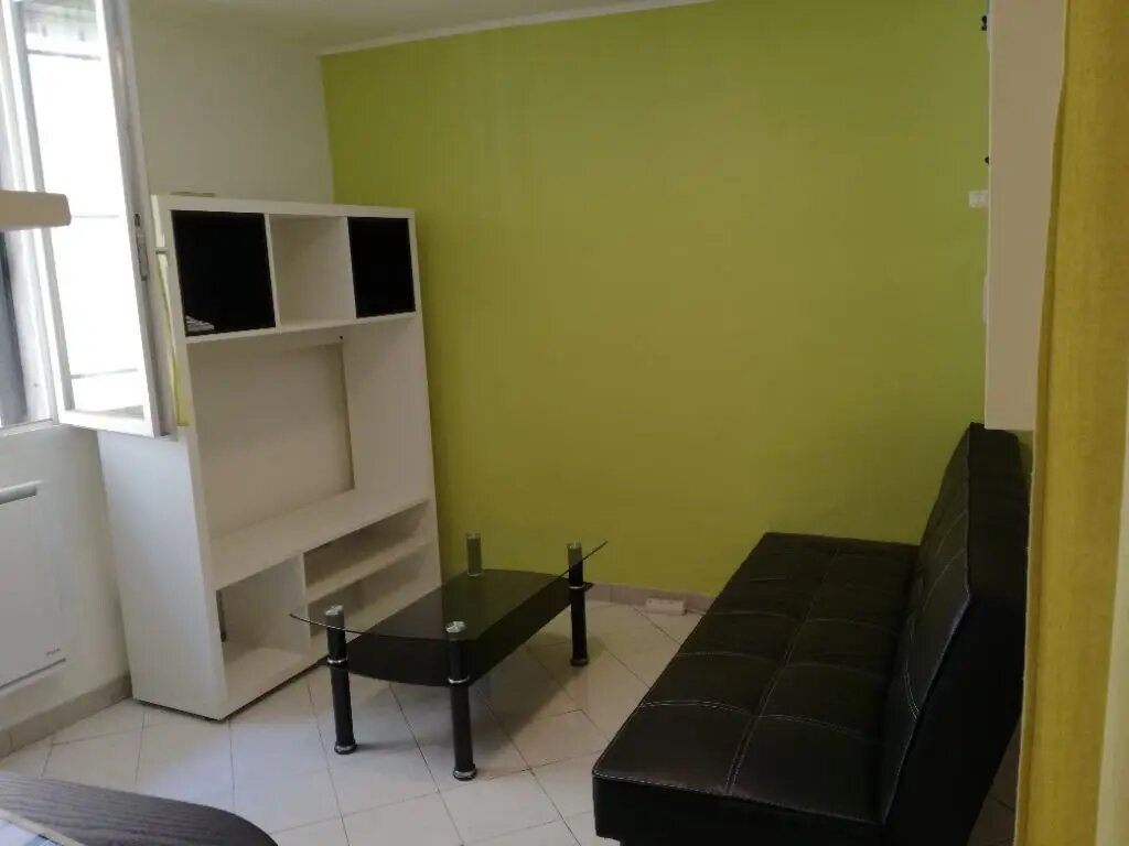 Appartement à louer, 27m², Nîmes