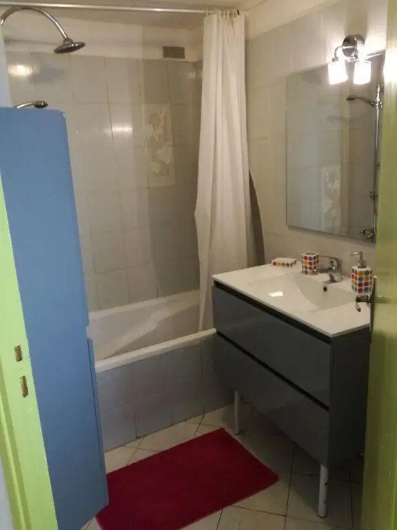 Appartement à louer, 27m², Nîmes