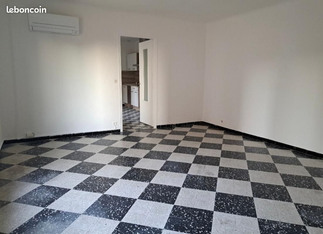 Appartement à louer, 83m², Cabrières