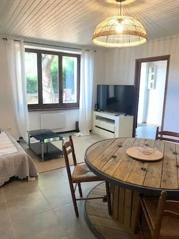 Appartement à louer, 64m², Moussac