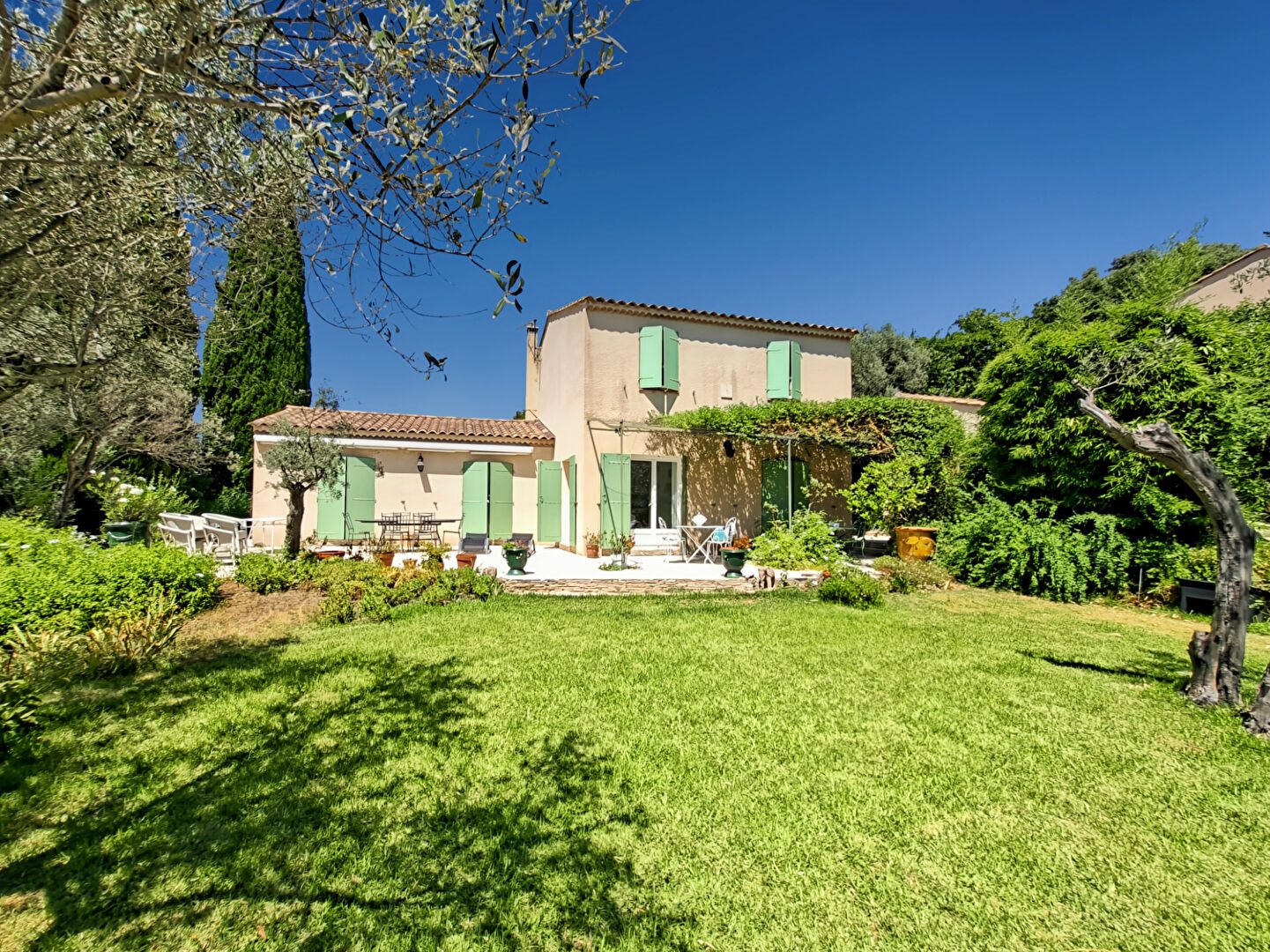 Maison à vendre, 143m², Saint-Mitre-les-Remparts