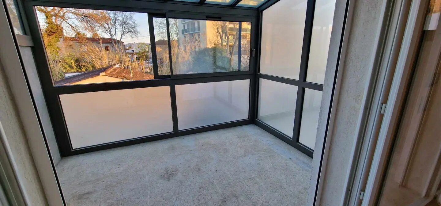 Appartement à louer, 39m², Marignane