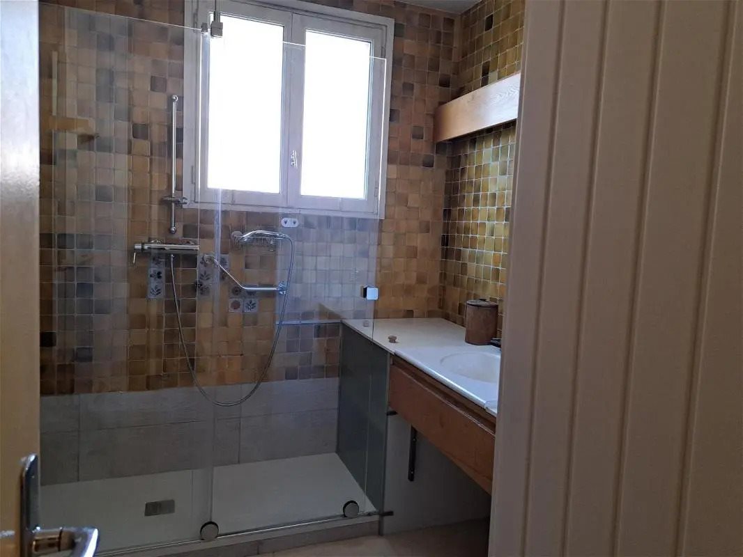 Appartement à louer, 81m², Fontaine