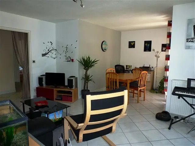Appartement à louer, 82m², Fontaine