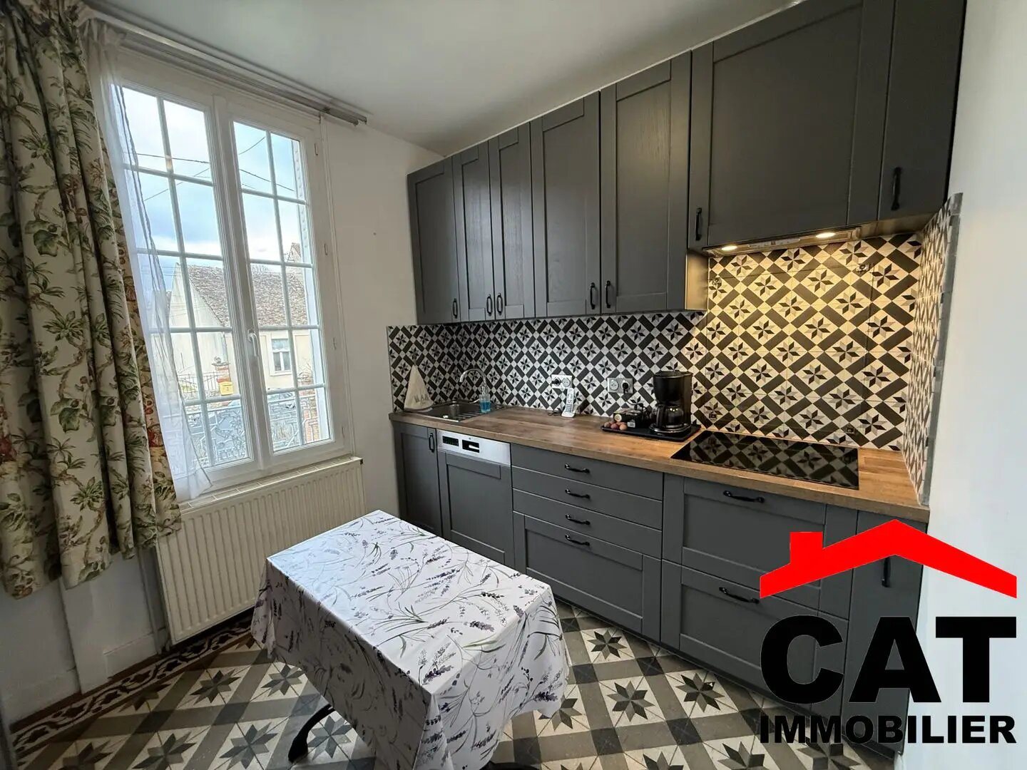 Maison à vendre, 105m², Ville-Saint-Jacques