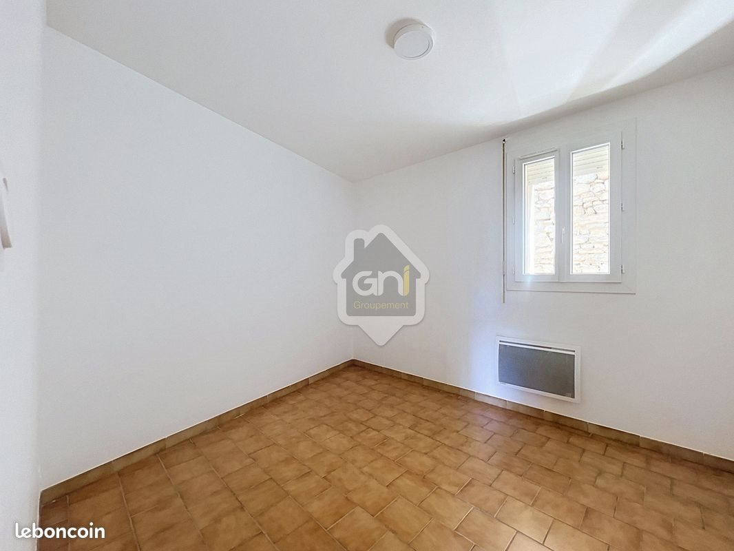 Appartement à louer, 48m², Aureille