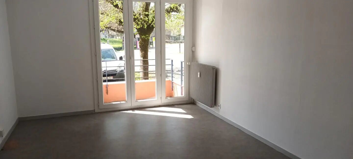 Appartement à louer, 73m², Saint-Côme-d'Olt