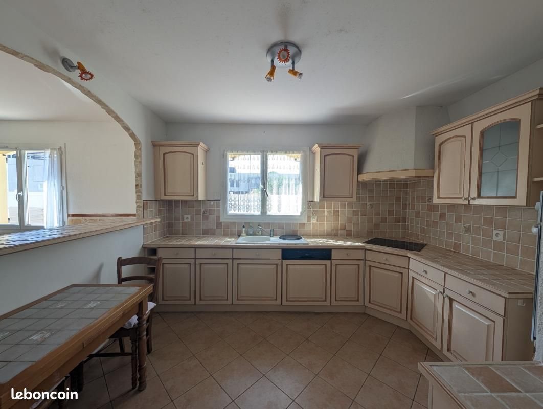 Maison à vendre, 140m², Roujan